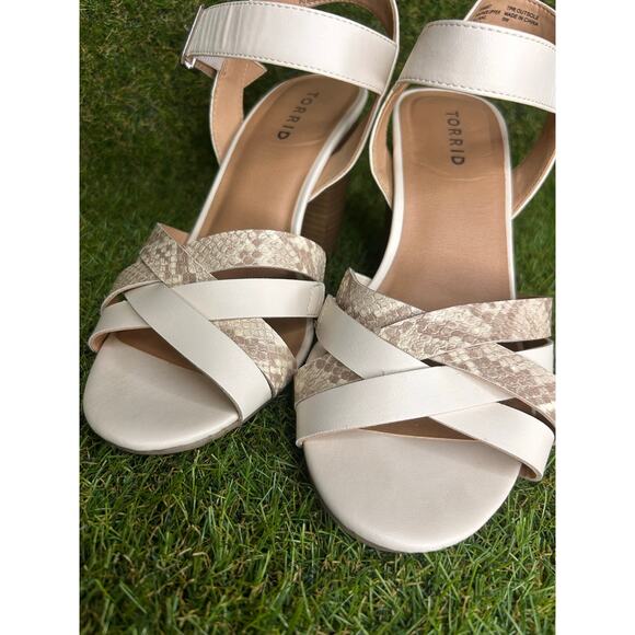 TORRID Caged‎ Front Stacked Heel Sandals Bone/Snakeskin 9W - Picture 11 of 13